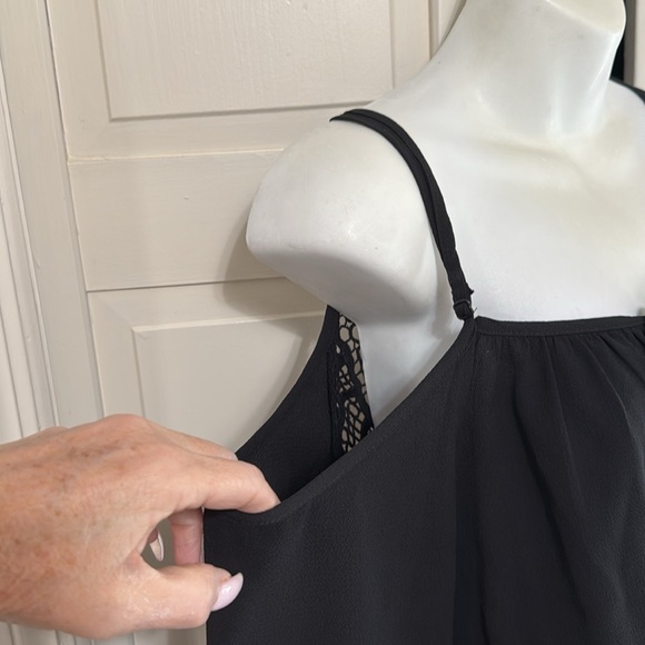 Off the shoulder shorts romper - Picture 3 of 6